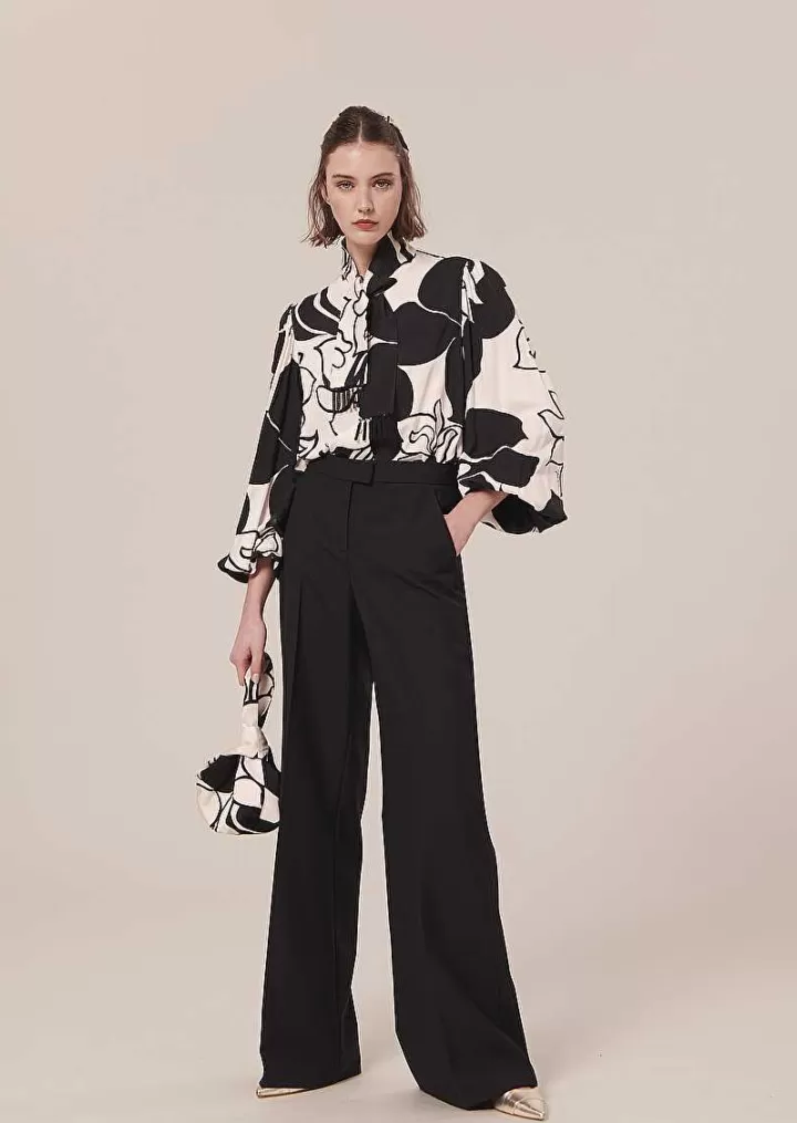 Top Toxane Ecru A Fleurs Noires^TARA JARMON Online